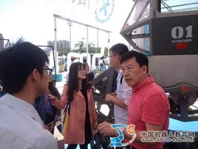 海尔机器人大放异彩 创客工厂成创客嘉年华亮点，在线教育赋能新工科